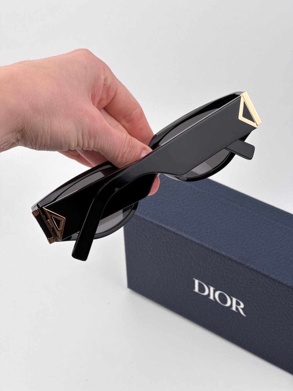 Dior CD Diamond S7I Sunglasses – Black Cat Eye with Grey Lenses (10A0) - Picture 2 of 12